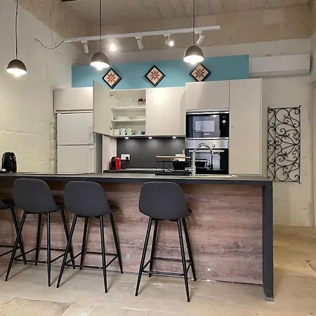 Hideaway - The Nook Apartment